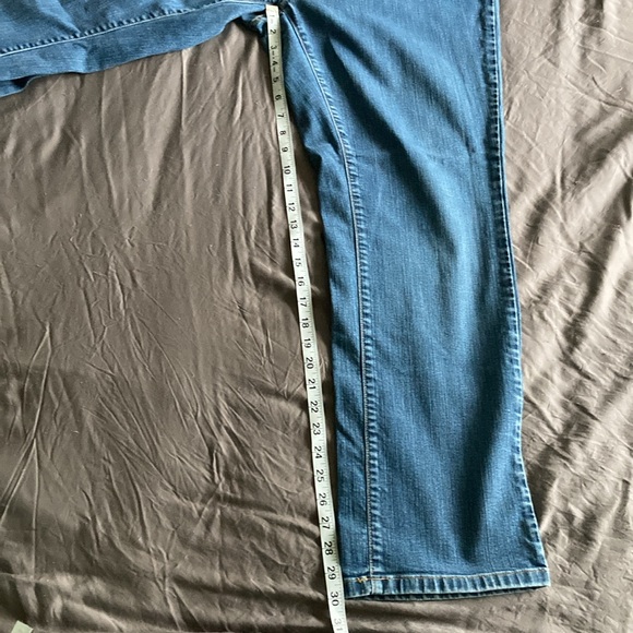 LL bean straight leg jeans - Picture 4 of 12